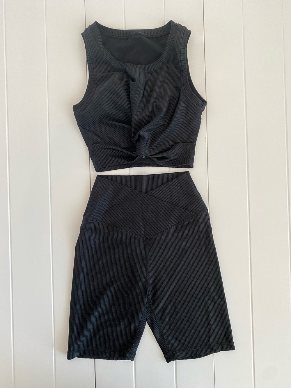 Aerie OFFLINE Ribbed Sports Bra Twist Tank Top  & Shorts